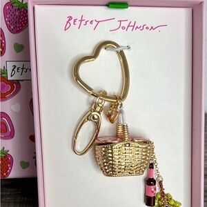 Betsey Johnson Picnic Basket Key Holder